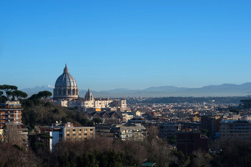 Capone Al Vaticano * Roma